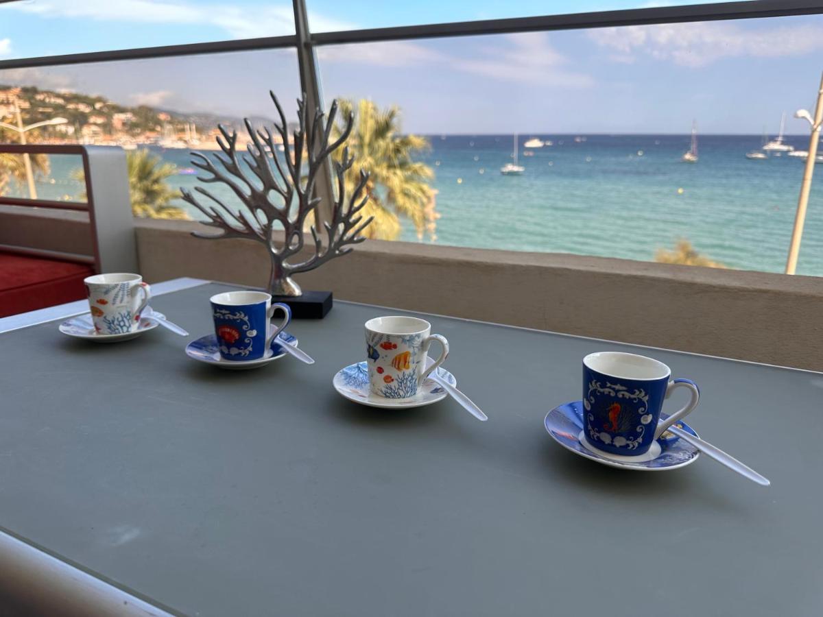 Premium Sea Front Apartment Le Lavandou Exterior photo